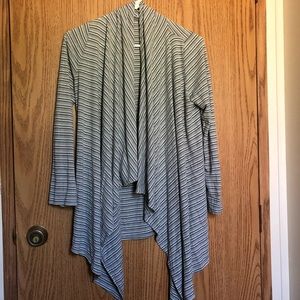 Cute r2d Open front Long Sleeves Top Size Small